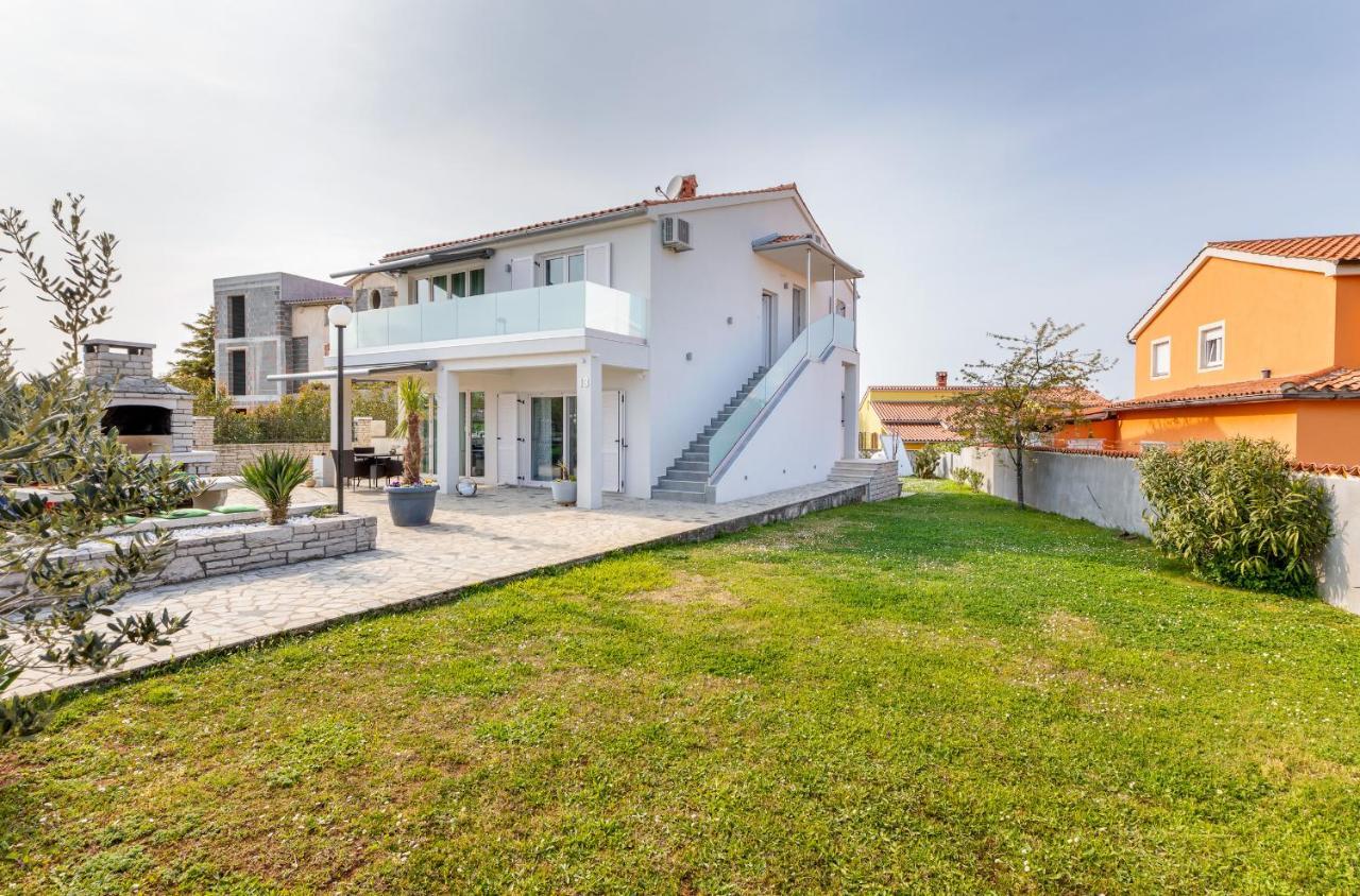 Apartmani Miki Vinkuran Exterior photo